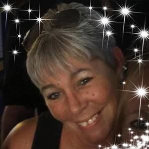 Meet your Posher, Treasa